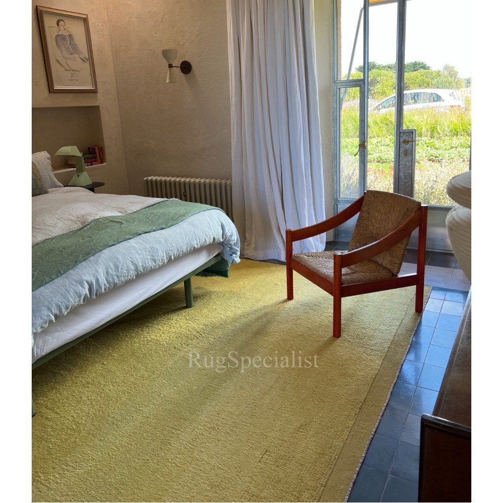 Hand-knotted Rug in Solid Yellow Color. 100% Wool. Contemporary Handmade Carpet. Custom Options Available. Made to Measure