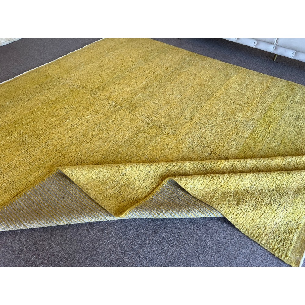 Hand-knotted Rug in Solid Yellow Color. 100% Wool. Contemporary Handmade Carpet. Custom Options Available. Made to Measure