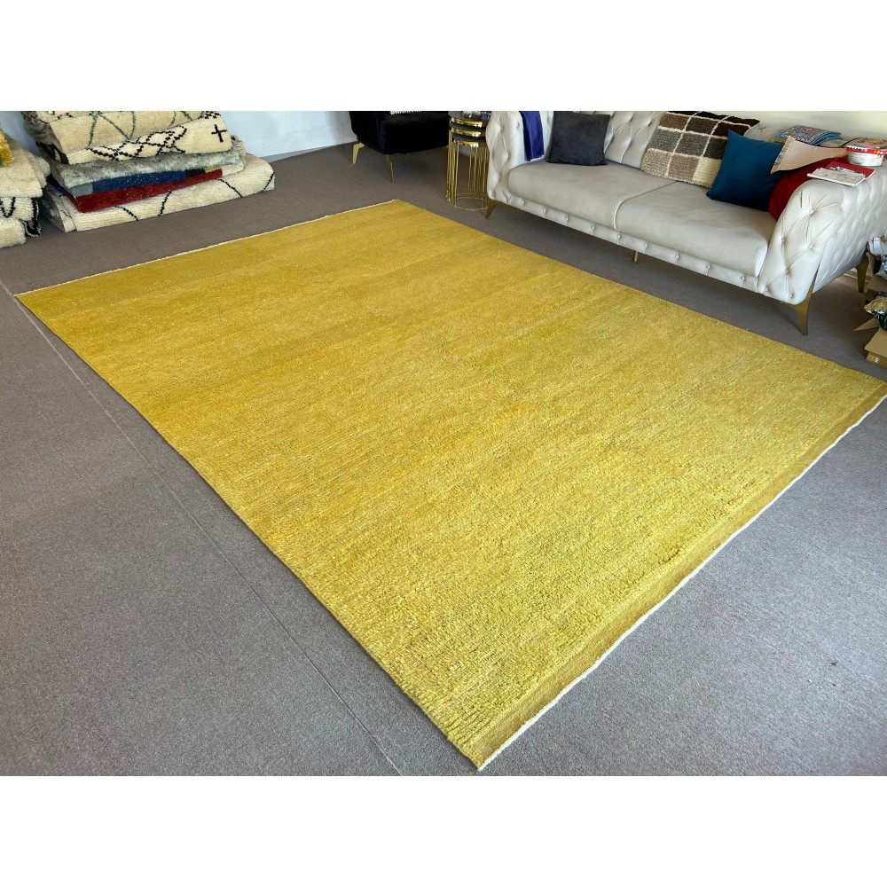 Hand-knotted Rug in Solid Yellow Color. 100% Wool. Contemporary Handmade Carpet. Custom Options Available. Made to Measure
