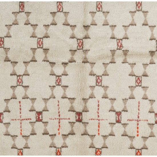 Boho Chic Moroccan Rug, 100% Natural Undyed Wool, Custom Options Available Boho Chic Moroccan Rug, 100% Natural Undyed Wool, Custom Options Available