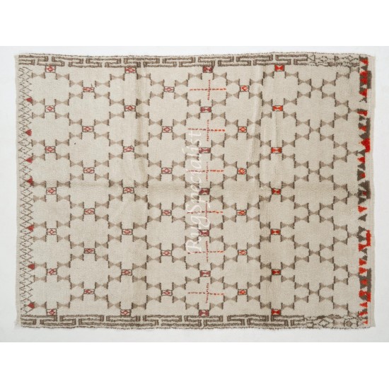 Boho Chic Moroccan Rug, 100% Natural Undyed Wool, Custom Options Available Boho Chic Moroccan Rug, 100% Natural Undyed Wool, Custom Options Available