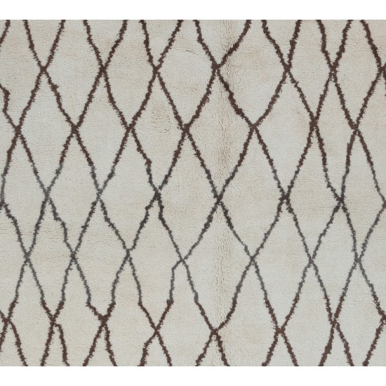 Brand New Moroccan Rug Made of %100 Natural Undyed Wool. CUSTOM OPTIONS Available        