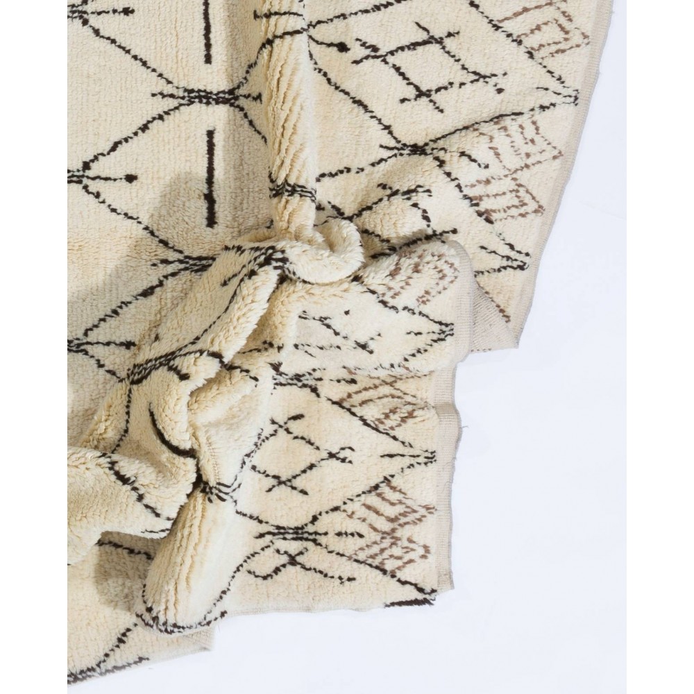 Contemporary Moroccan Design Rug, Beni Ourain Carpet, 100% Wool
