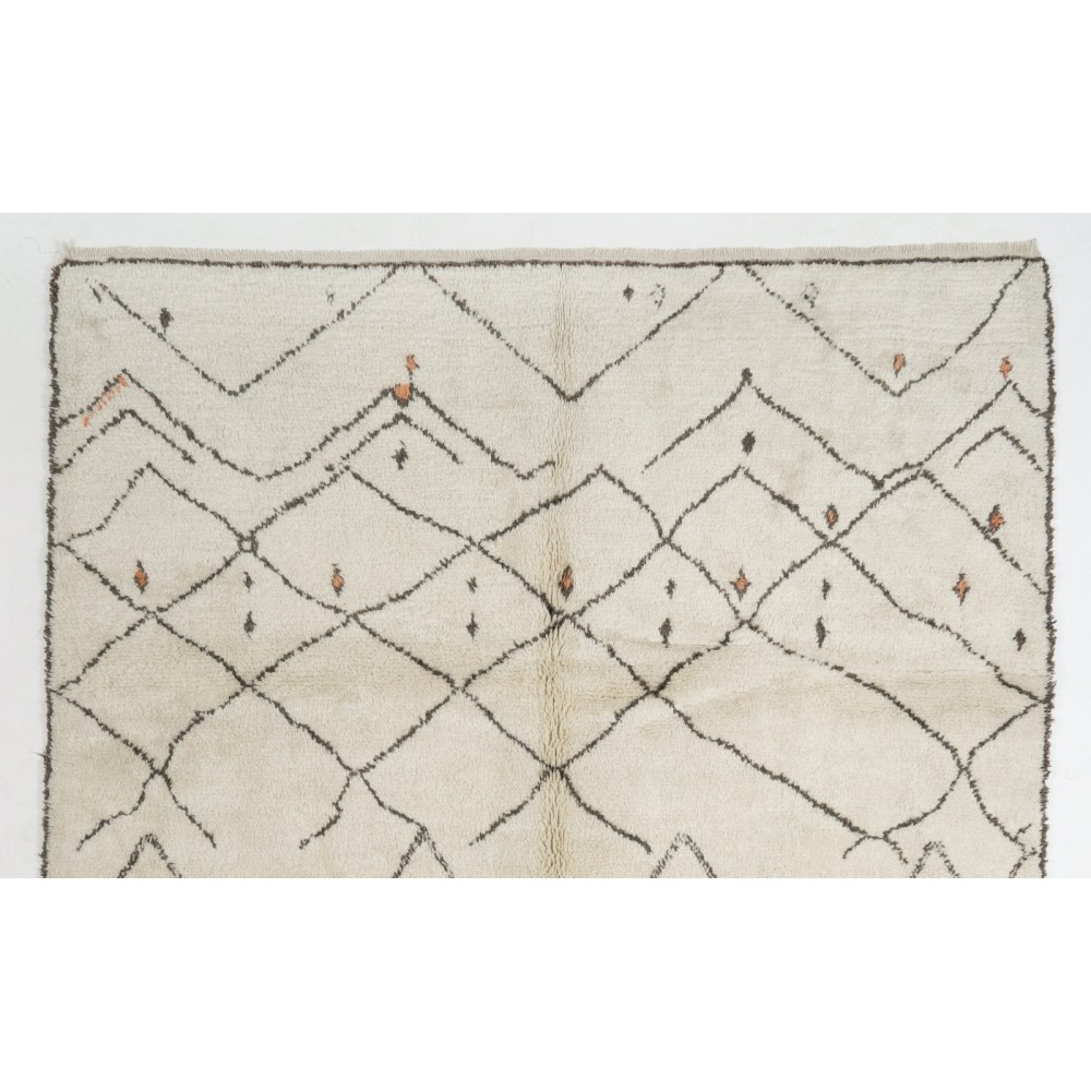 Moroccan Tulu Rug Made Of Natural Wool. Modern Hand-Knotted Carpet. Custom Options Available