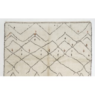 Moroccan Tulu Rug Made Of Natural Wool. Modern Hand-Knotted Carpet. Custom Options Available
