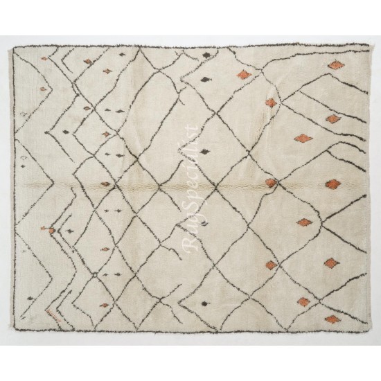 Contemporary Moroccan Rug Made of Natural Undyed Wool Contemporary Moroccan Rug Made of Natural Undyed Wool