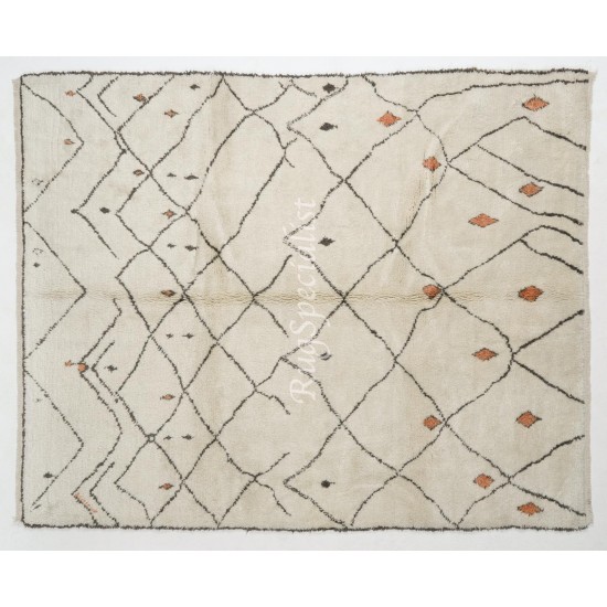 New Boho Chic Moroccan Hand-Knotted Rug Made Of Natural Wool for Contemporary Interiors. Custom Colors & Sizes Available