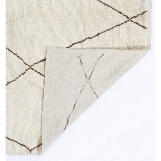 Boho Chic Moroccan Rug Made of Natural Undyed Wool