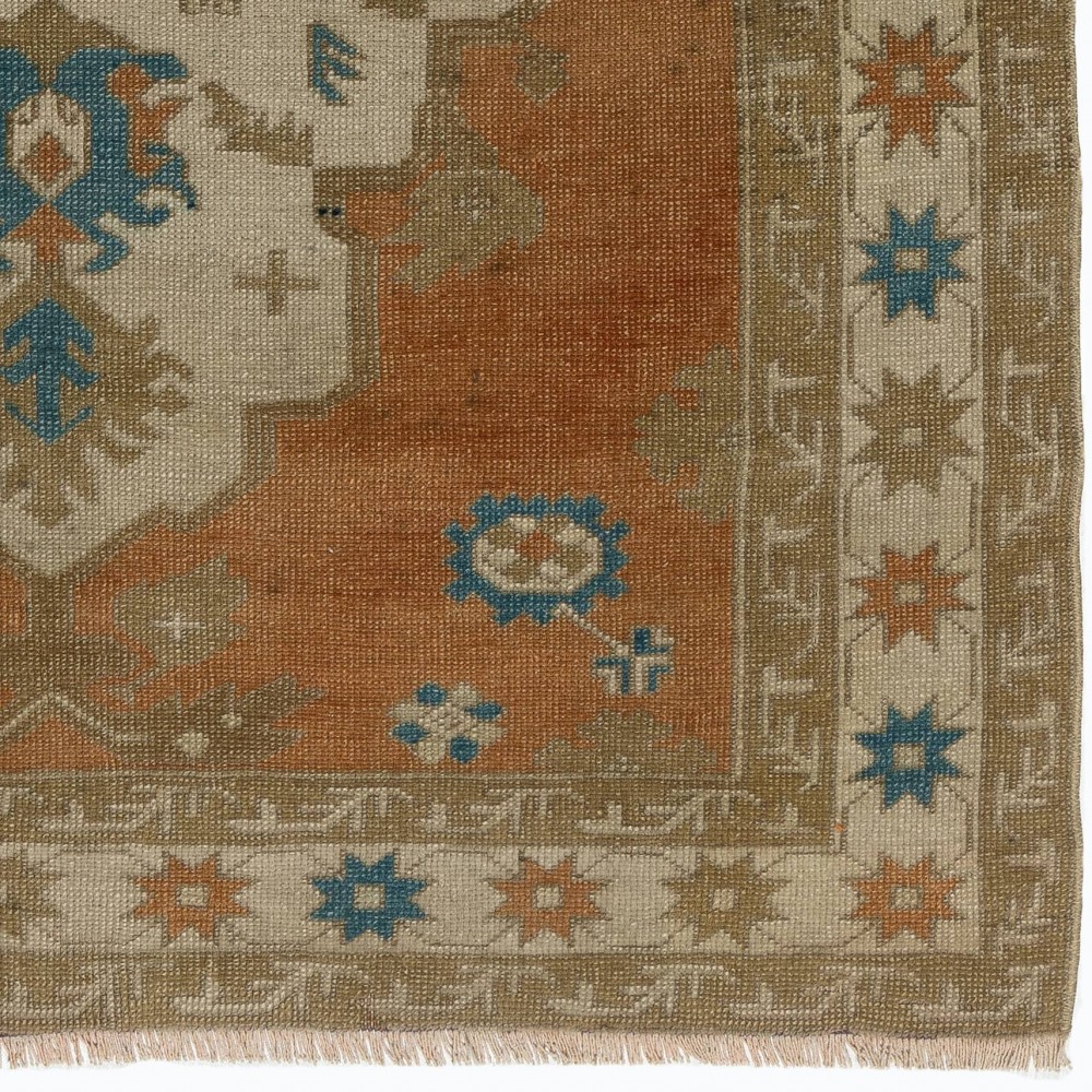 Vintage Medallion Design Central Anatolian Village Rug, 100% Wool