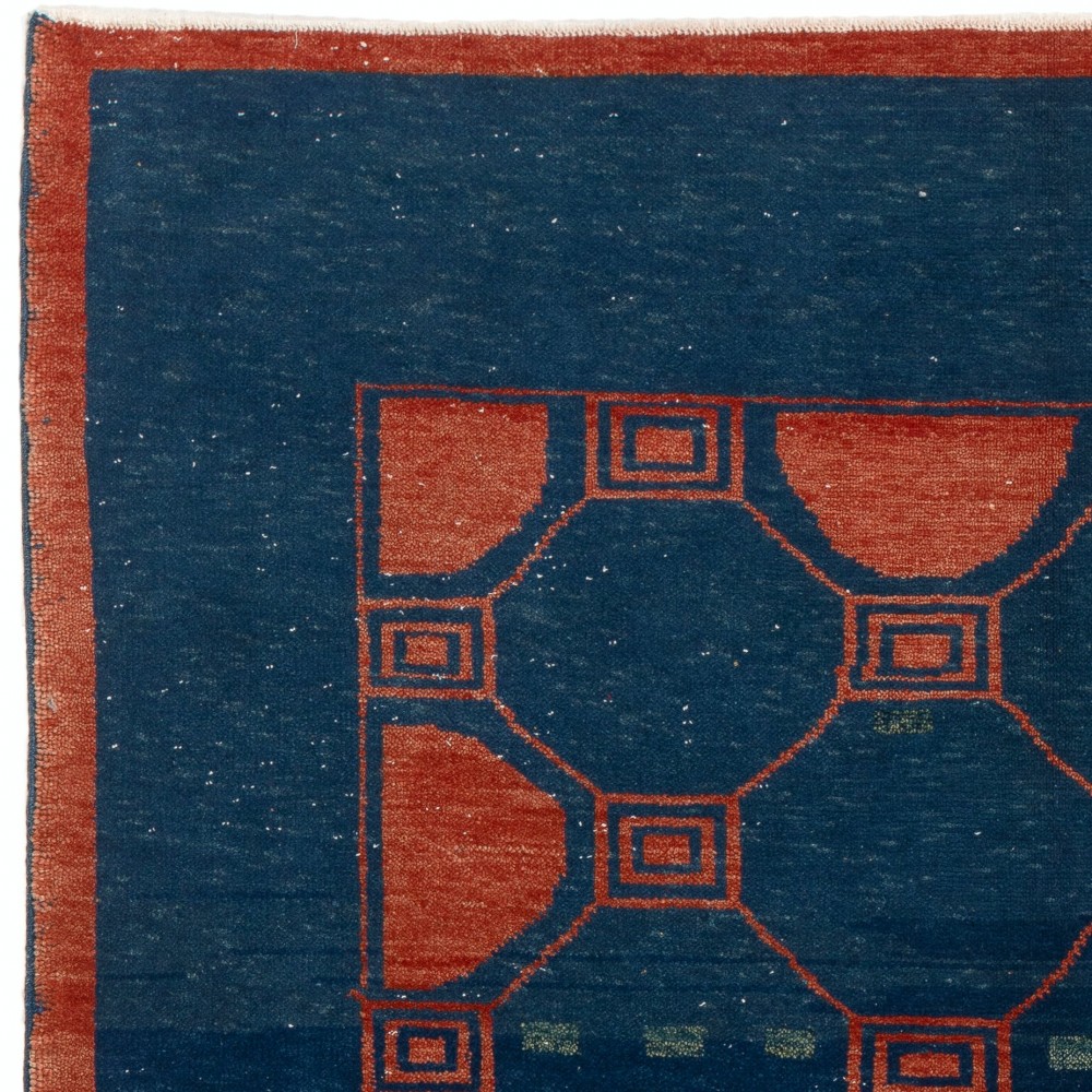 Modern Geometric Area Rug. Contemporary Hand-knotted Wool Carpet