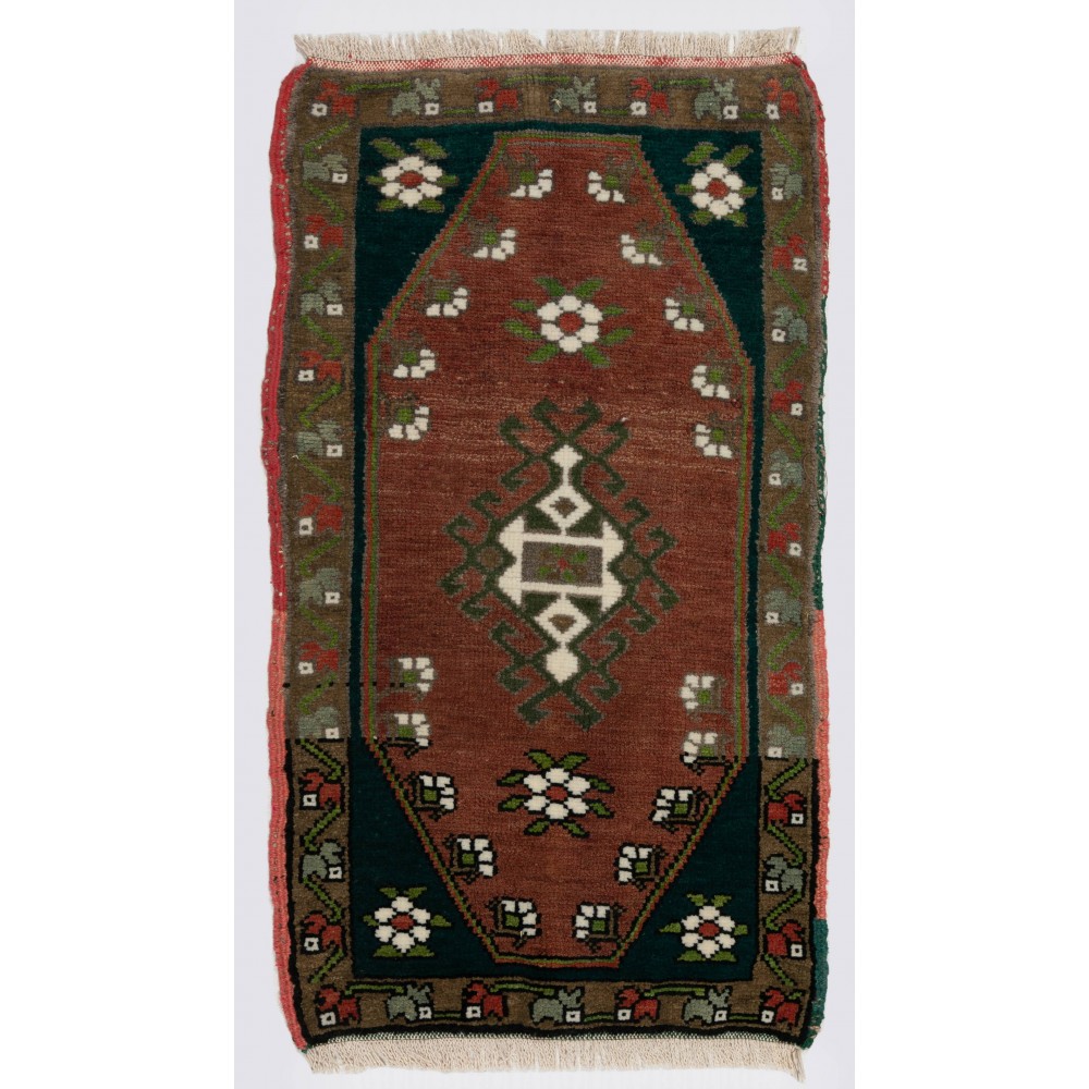 Vintage Handmade Accent Rug, Turkish Door Mat, Woolen Floor Covering.