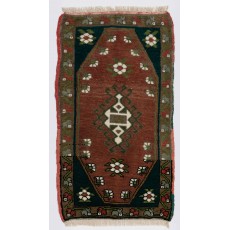 Vintage Handmade Accent Rug, Turkish Door Mat, Woolen Floor Covering.