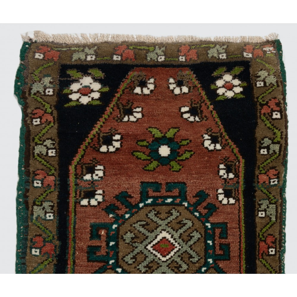 Vintage Accent Rug, Handmade Doormat, Wool Turkish Seat Cover, Floor Covering Vintage Accent Rug, Handmade Doormat, Wool Turkish Seat Cover, Floor Covering