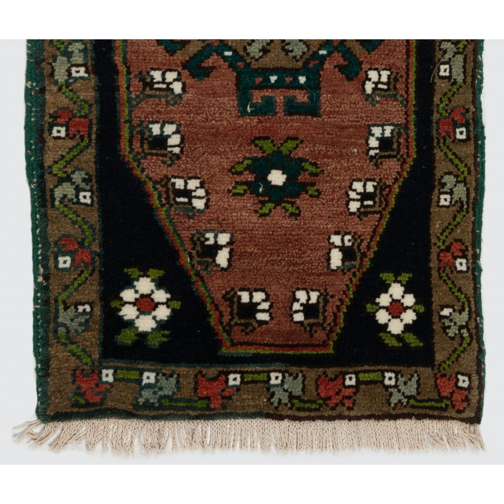 Vintage Accent Rug, Handmade Doormat, Wool Turkish Seat Cover, Floor Covering Vintage Accent Rug, Handmade Doormat, Wool Turkish Seat Cover, Floor Covering