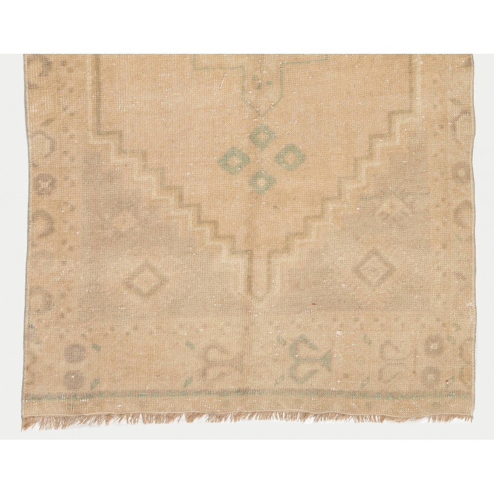 Vintage Turkish Oushak Rug in Neutral Tones