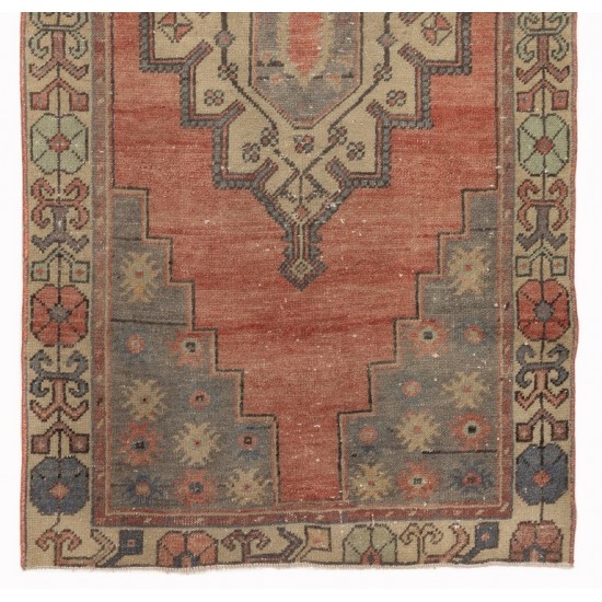 Vintage Tribal throw Rug, Soft Wool and Natural Colors, Turkish Carpet