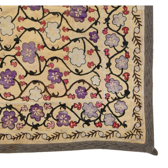 Central Asian Suzani Textile. Embroidered Cotton & Silk Bed Cover, Wall Hanging Central Asian Suzani Textile. Embroidered Cotton & Silk Bed Cover, Wall Hanging