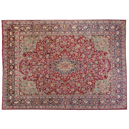 Antique Oriental Area Rug. Hand-Knotted Wool Carpet