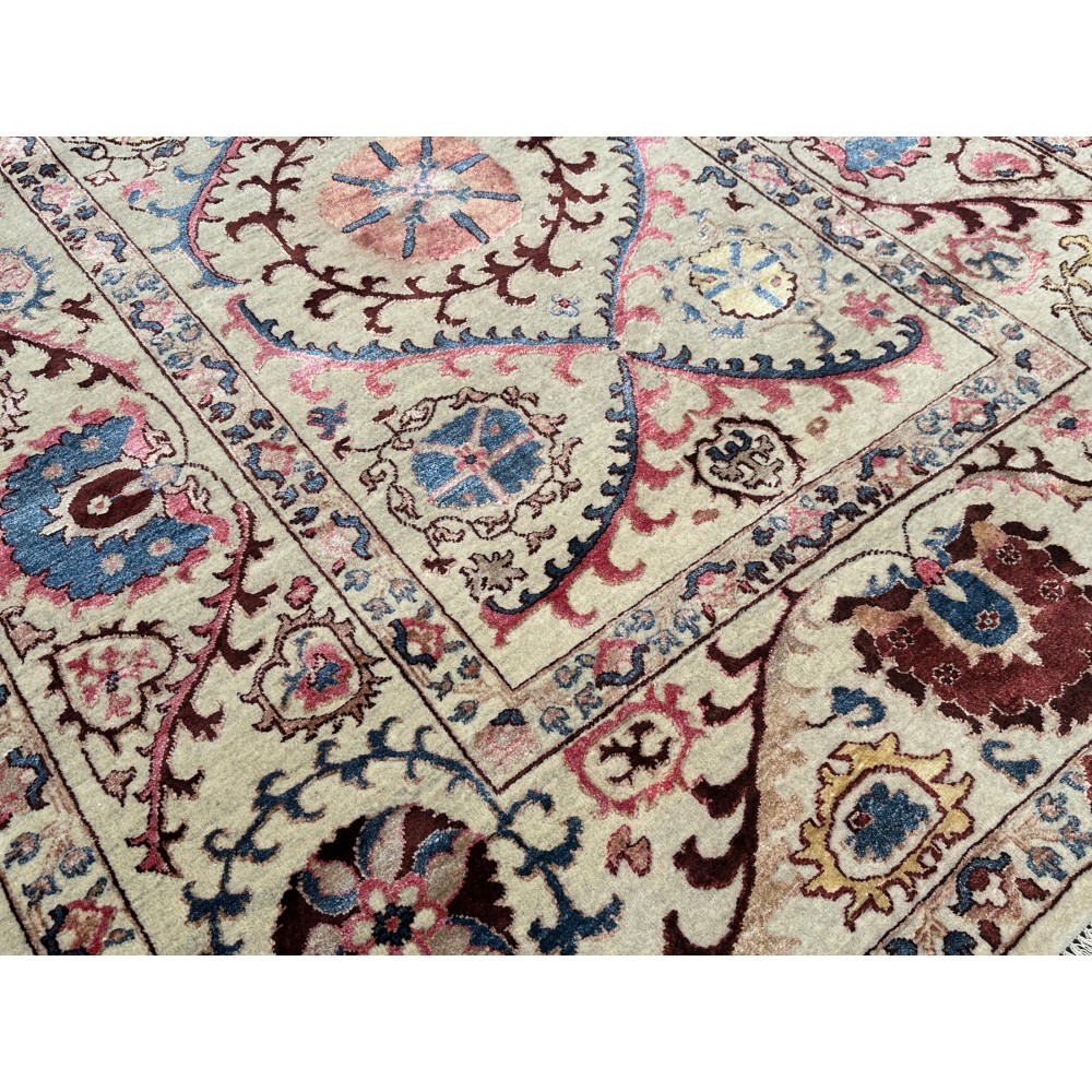 Decorative Handmade Wool and Silk Area Rug, Ivory Floral Vine Tapestry Decorative Handmade Wool and Silk Area Rug, Ivory Floral Vine Tapestry