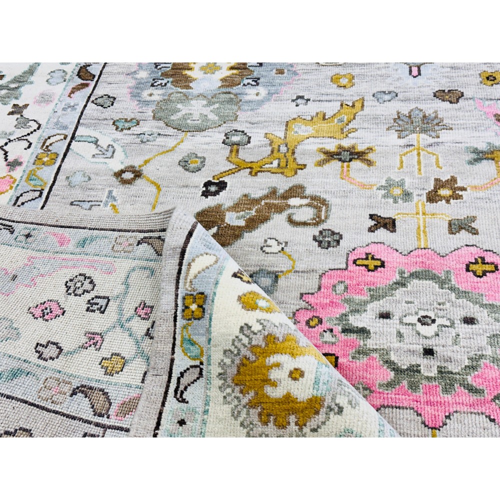 Hand-Knotted Oushak Area Rug for Living Room, Ivory Floral Design Wool Carpet Hand-Knotted Oushak Area Rug for Living Room, Ivory Floral Design Wool Carpet