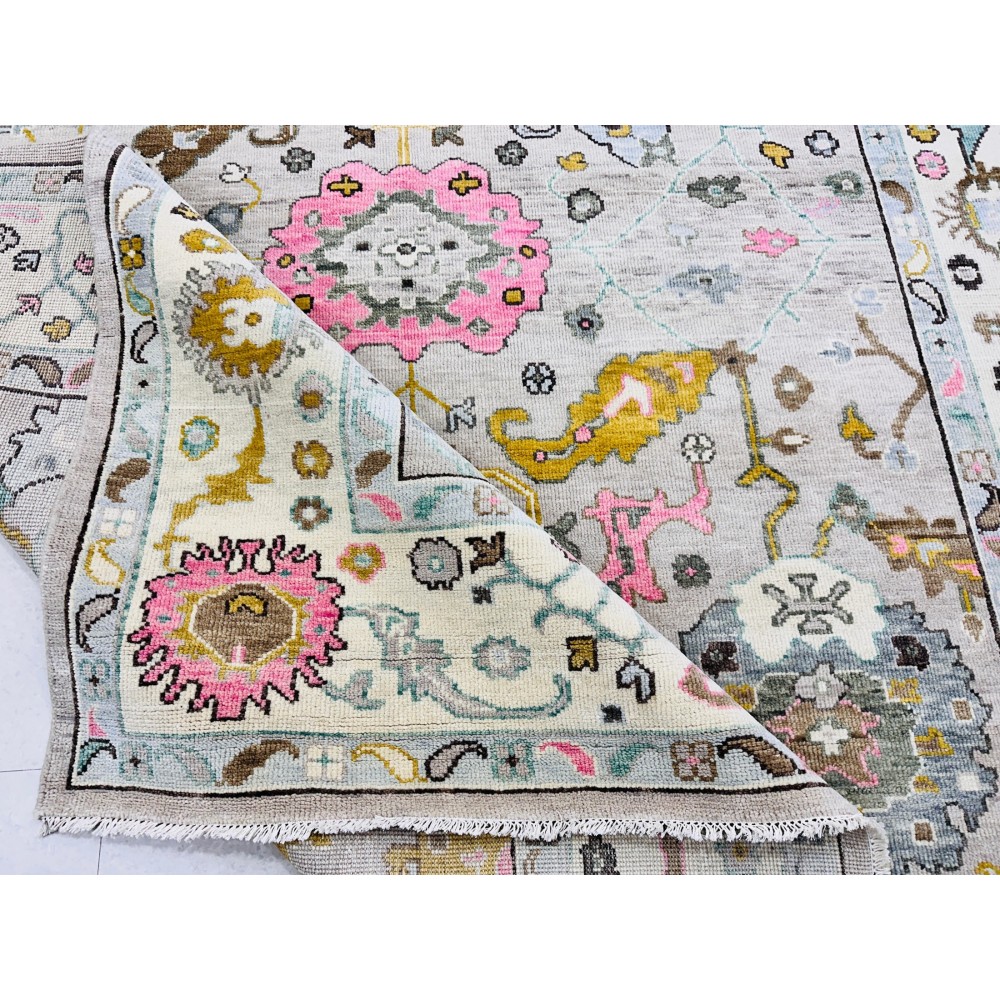 Hand-Knotted Oushak Area Rug for Living Room, Ivory Floral Design Wool Carpet Hand-Knotted Oushak Area Rug for Living Room, Ivory Floral Design Wool Carpet