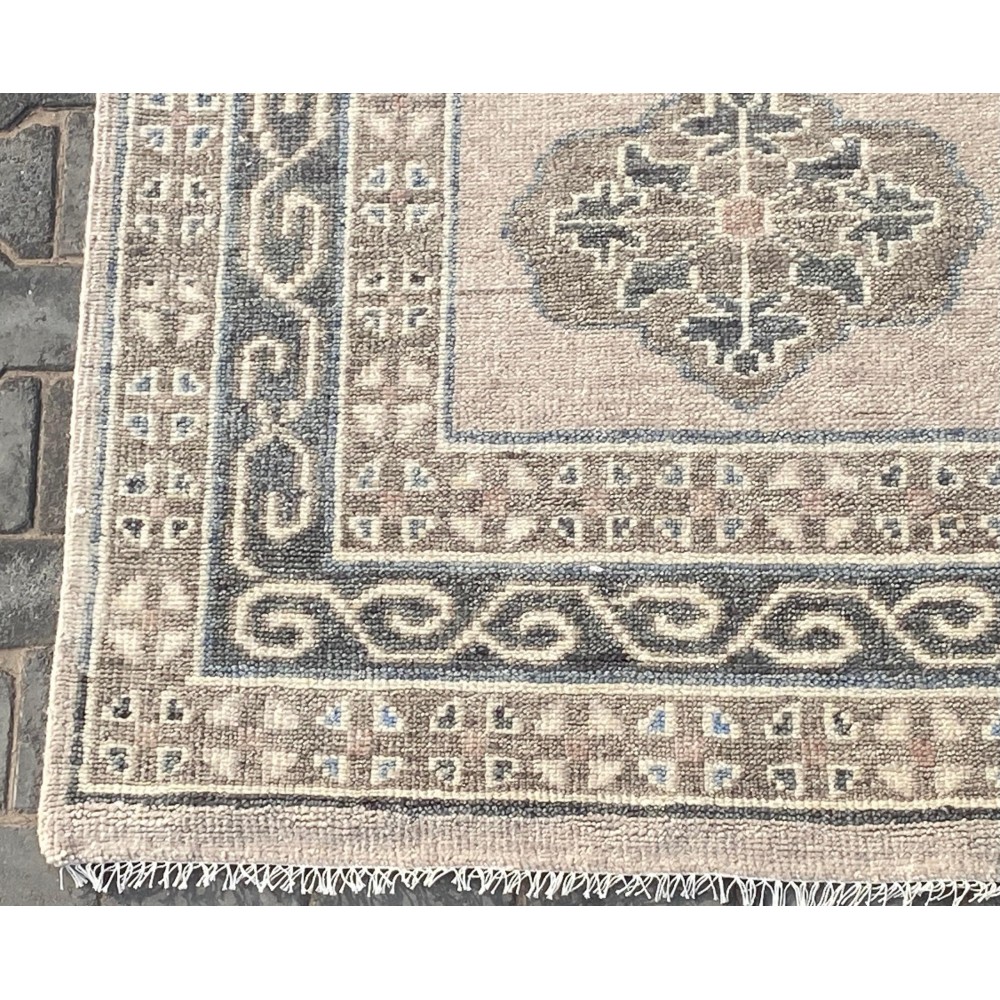 Hand-Knotted Oushak Wool Area Rug for Living Room, Decorative Geometric Design Carpet Hand-Knotted Oushak Wool Area Rug for Living Room, Decorative Geometric Design Carpet