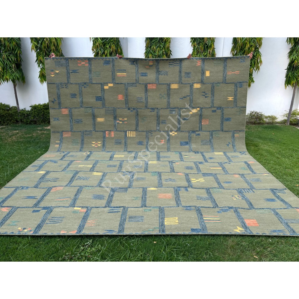 Modern Hand-Woven 100% Wool Grid Pattern Kilim, Flat-Weave Scandinavian Rug Modern Hand-Woven 100% Wool Grid Pattern Kilim, Flat-Weave Scandinavian Rug