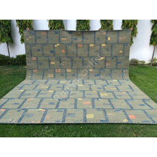 Modern Hand-Woven 100% Wool Grid Pattern Kilim, Flat-Weave Scandinavian Rug