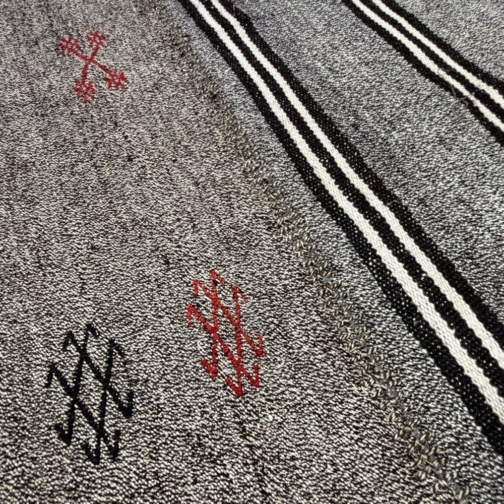 Vintage Gray Kilim Rug. Handwoven Wool, Cotton & Goat Hair Turkish Flat-Weave Carpet Vintage Gray Kilim Rug. Handwoven Wool, Cotton & Goat Hair Turkish Flat-Weave Carpet