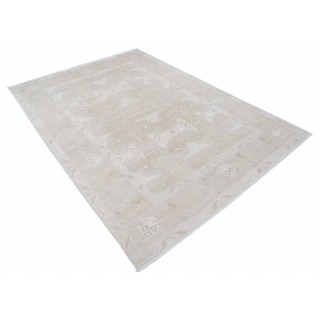 Hand Knotted Beige Area Rug for Home Decor | 100% Wool | Traditional Carpet for Living Room