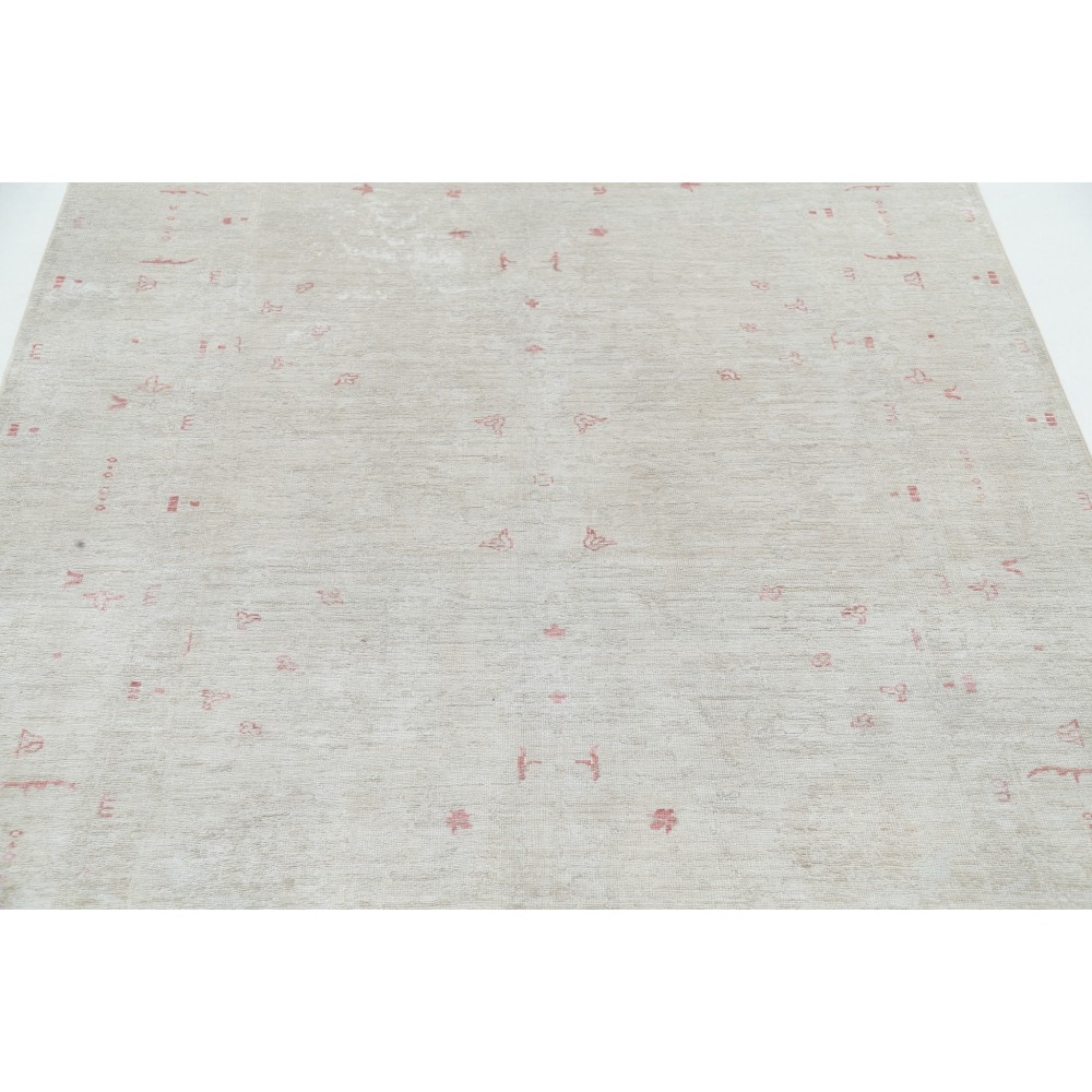 Traditional Beige Turkish Small Rug | New Hand Knotted Accent Rug | 100% Wool Traditional Beige Turkish Small Rug | New Hand Knotted Accent Rug | 100% Wool