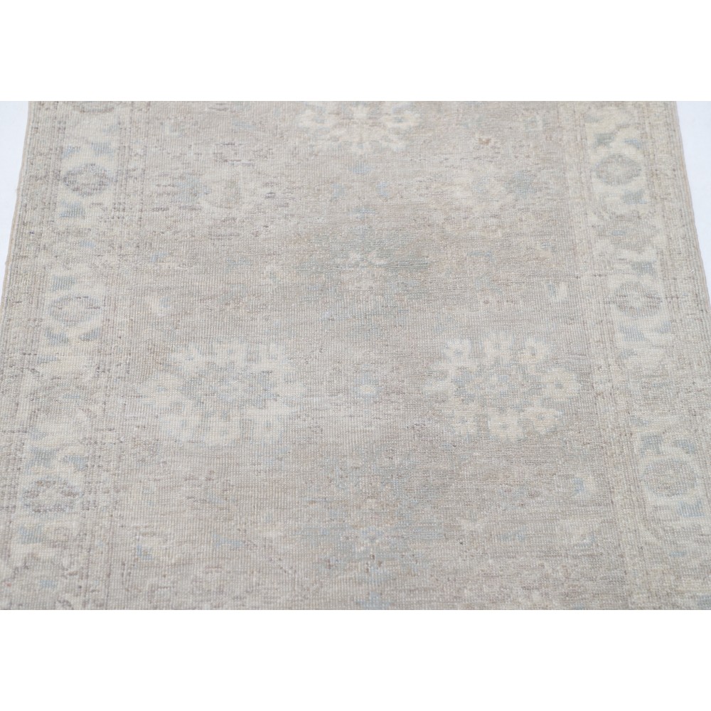 Traditional Handknotted Turkish Small Rug | Beige Accent Rug | New Condition | 100% Wool Traditional Handknotted Turkish Small Rug | Beige Accent Rug | New Condition | 100% Wool