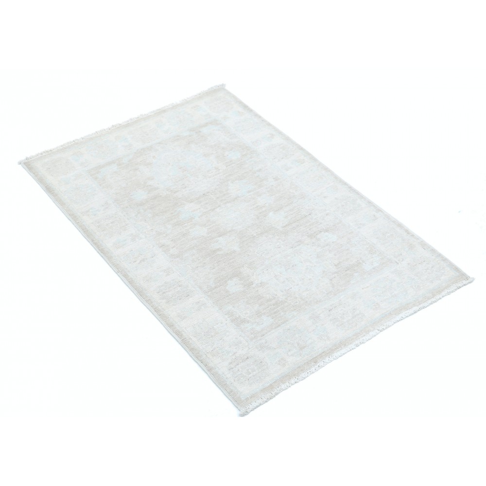 Floral Patterned Oushak Accent Rug | Hand Knotted Turkish Rug in Soft Tones | 100% Wool