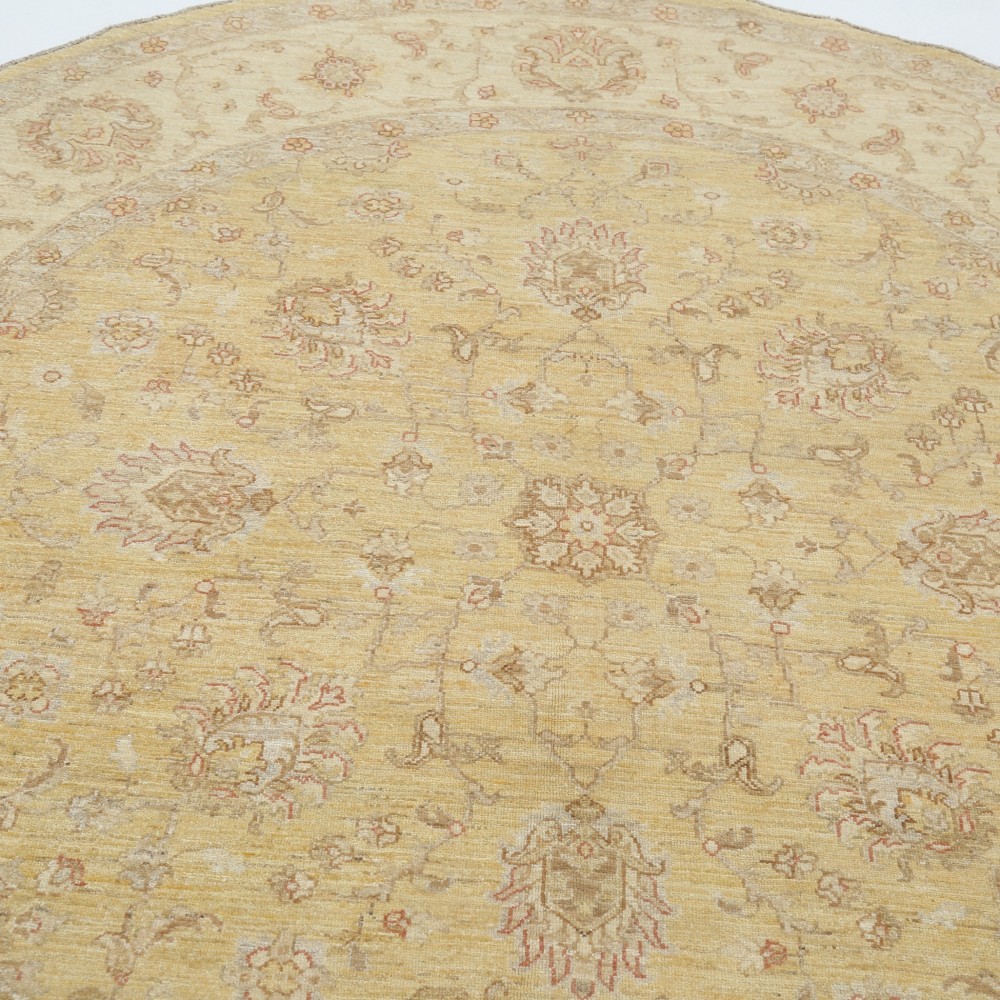 Hand Knotted Round Wool Rug | Ivory Beige Oushak Carpet with Soft Floral Medallion Pattern