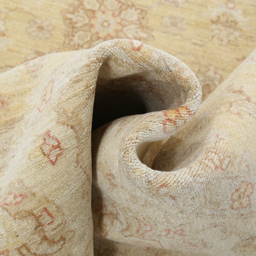 Hand Knotted Round Wool Rug | Ivory Beige Oushak Carpet with Soft Floral Medallion Pattern