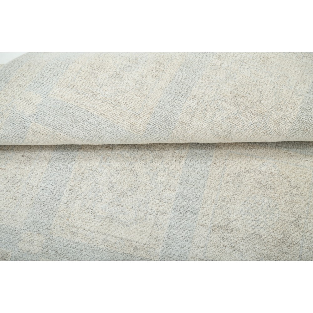 Traditional Hand Knotted Accent Rug | Floral Wool Area Rug in Soft Tones Traditional Hand Knotted Accent Rug | Floral Wool Area Rug in Soft Tones