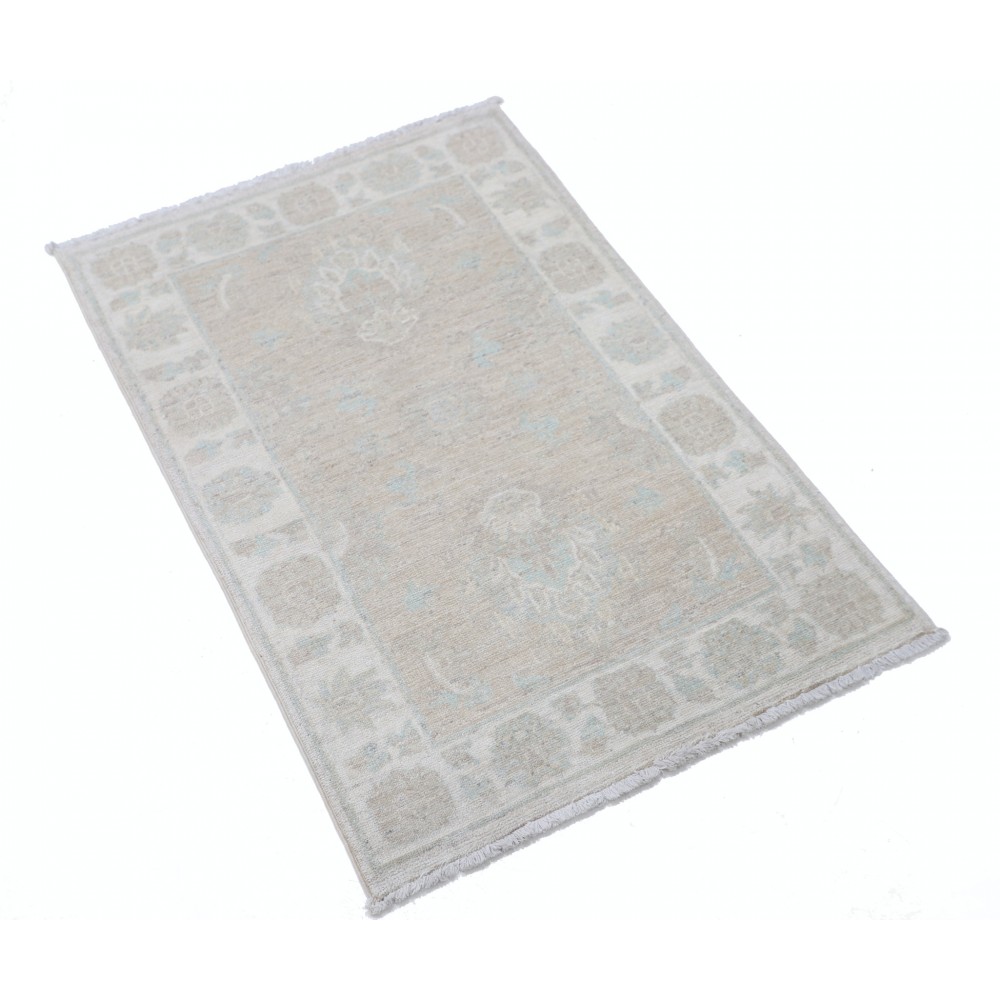 Traditional Beige Floral Accent Rug | Hand Knotted Small Entryway Rug | New Condition | 100% Wool Traditional Beige Floral Accent Rug | Hand Knotted Small Entryway Rug | New Condition | 100% Wool