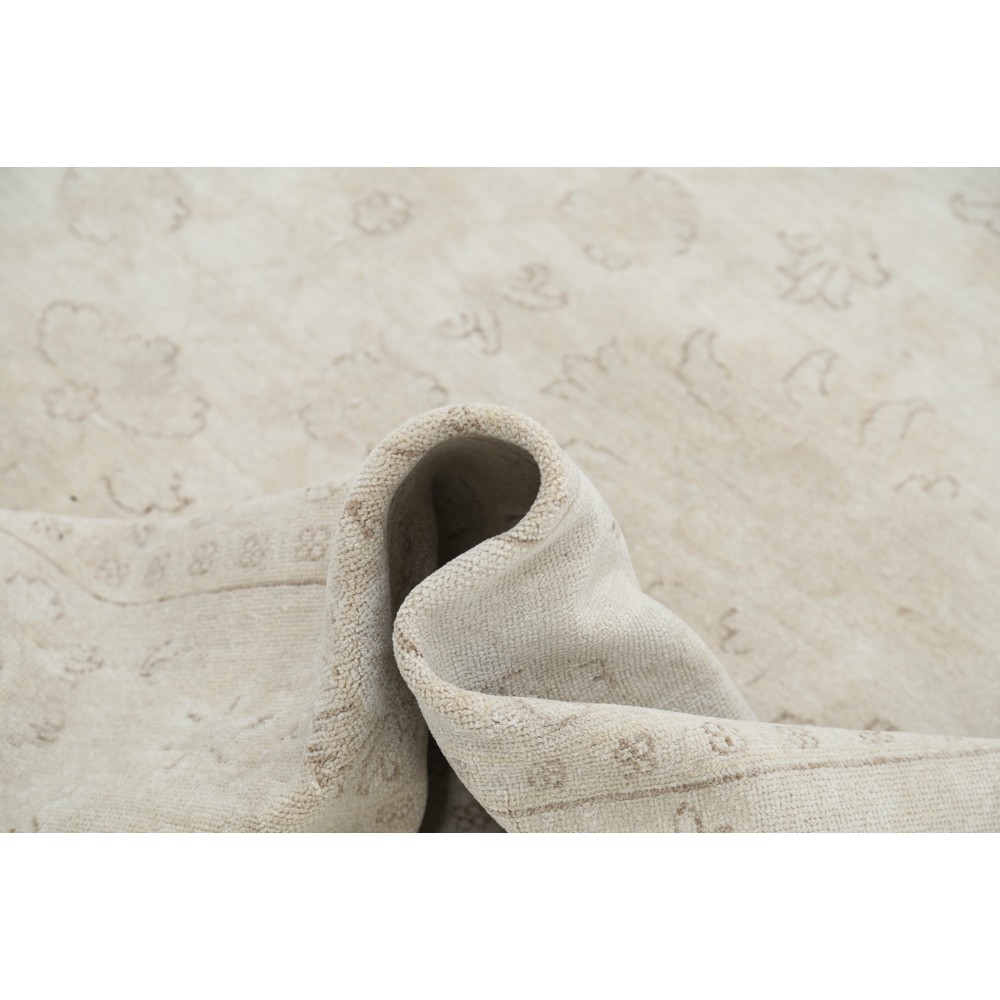 Handknotted Traditional Beige Large Area Rug for Home Decor | 100% Wool Carpet Handknotted Traditional Beige Large Area Rug for Home Decor | 100% Wool Carpet