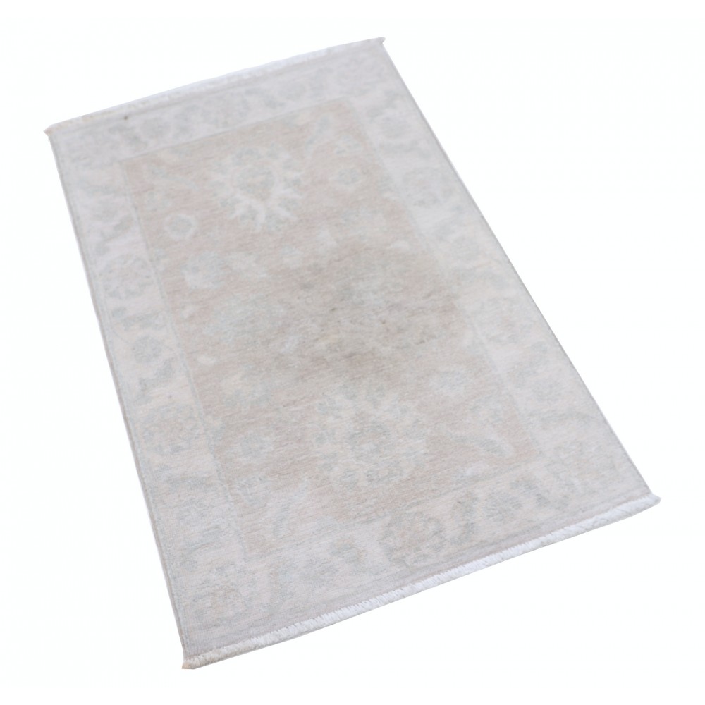 Handknotted Turkish Accent Rug for Entryway | Traditional Bedside Rug | 100% Wool | High Quality Sustainable Home Decor Handknotted Turkish Accent Rug for Entryway | Traditional Bedside Rug | 100% Wool | High Quality Sustainable Home Decor