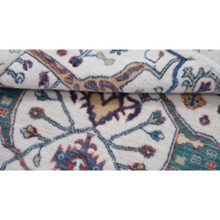 Ivory & Blue Oushak Style Floral Accent Rug. 100% Wool Traditional Rug for Home and Office Ivory & Blue Oushak Style Floral Accent Rug. 100% Wool Traditional Rug for Home and Office