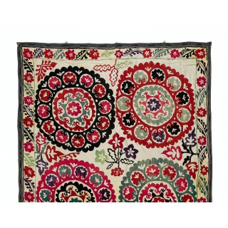 Vintage Silk Hand Embroidery Bed Cover. Suzani Textile Wall Hanging. One-of-a-kind Tablecloth Vintage Silk Hand Embroidery Bed Cover. Suzani Textile Wall Hanging. One-of-a-kind Tablecloth