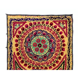 Vintage Silk Hand Embroidery Bed Cover. Central Asian Suzani Wall Hanging Vintage Silk Hand Embroidery Bed Cover. Central Asian Suzani Wall Hanging