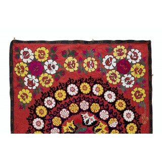 Vintage Traditional Silk Embroidery Bed Cover. Asian Suzani Wall Hanging Vintage Traditional Silk Embroidery Bed Cover. Asian Suzani Wall Hanging