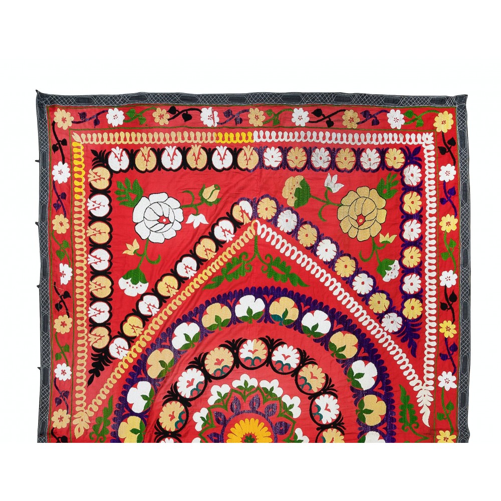 Suzani Embroidery Wall Hanging in Red, Uzbek Silk and Cotton Bed Cover, Vintage Table Cover, Rustic Wall Decor