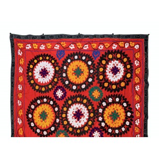 Vintage Silk Embroidery Bed Cover. Suzani Wall Hanging. Handmade Tablecloth Vintage Silk Embroidery Bed Cover. Suzani Wall Hanging. Handmade Tablecloth