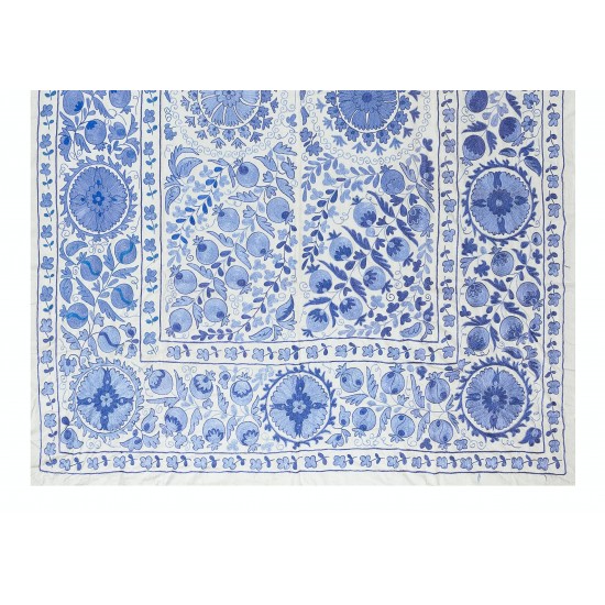 Classic Suzani Silk Embroidery, New Wall Hanging, Bed or Table Cover Classic Suzani Silk Embroidery, New Wall Hanging, Bed or Table Cover