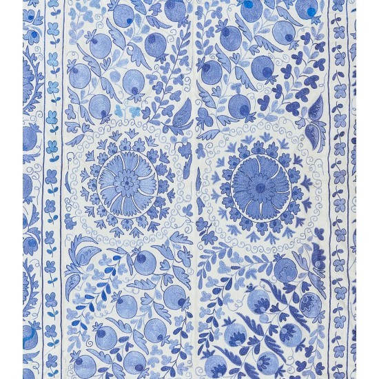 Classic Suzani Silk Embroidery, New Wall Hanging, Bed or Table Cover Classic Suzani Silk Embroidery, New Wall Hanging, Bed or Table Cover