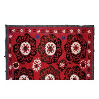 Vintage Silk Hand Embroidery Bed Cover. Suzani Textile Wall Hanging Vintage Silk Hand Embroidery Bed Cover. Suzani Textile Wall Hanging