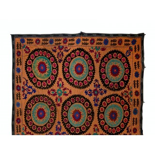 Vintage Silk Embroidery Bed Cover. Suzani Wall Hanging. Handmade Tablecloth Vintage Silk Embroidery Bed Cover. Suzani Wall Hanging. Handmade Tablecloth