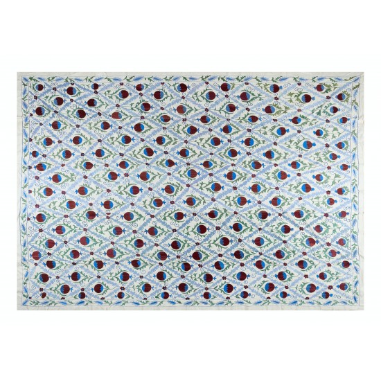 Decorative Silk Hand Embroidery Suzani Wall Hanging, Bedspread Decorative Silk Hand Embroidery Suzani Wall Hanging, Bedspread